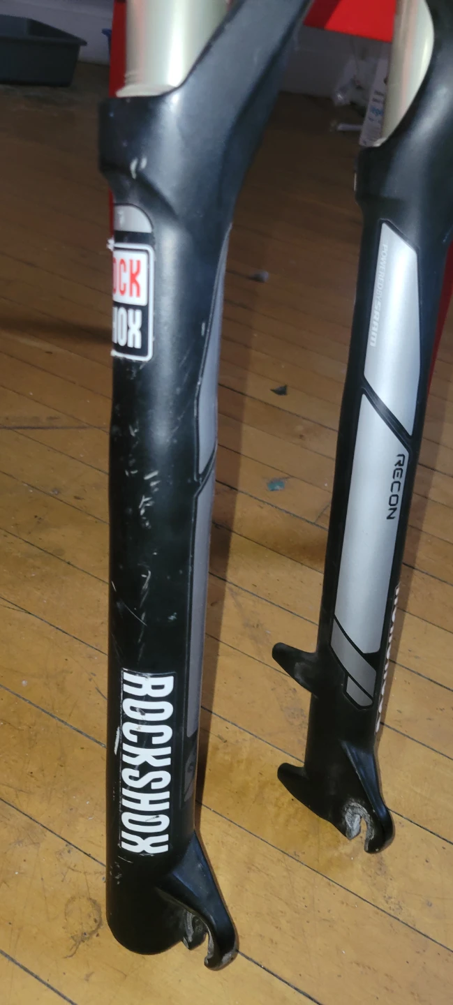 RockShox Recon suspension fork and Specialized bike frame - photo 2