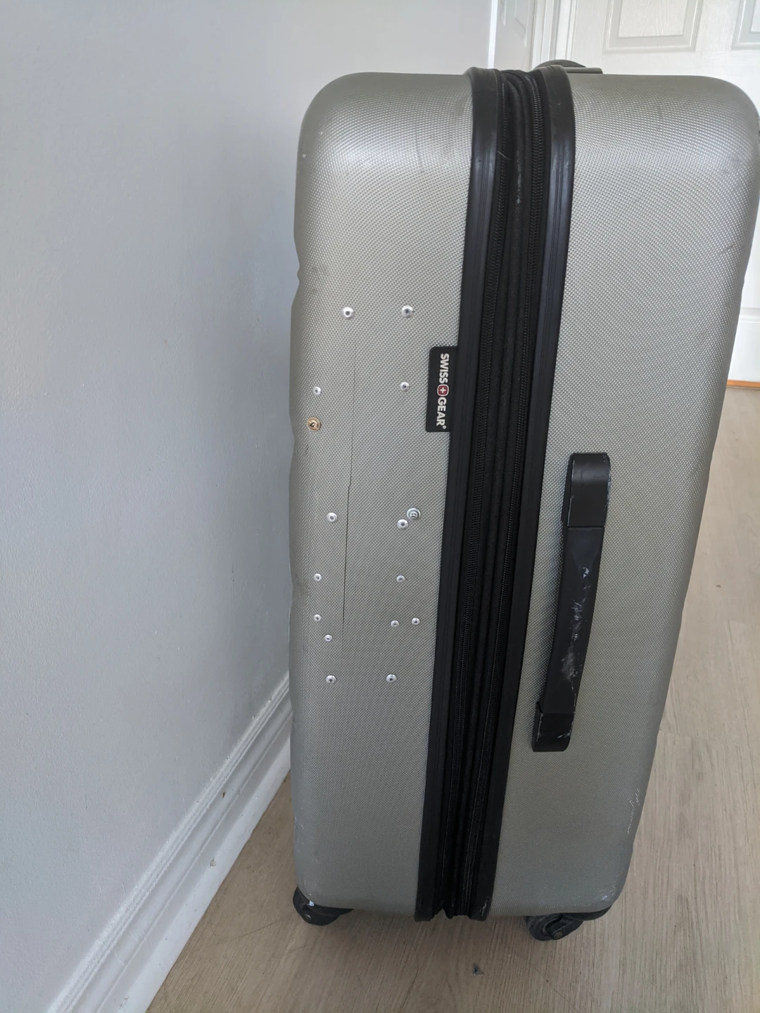 Swiss Gear Hardside Spinner Suitcase - photo 5