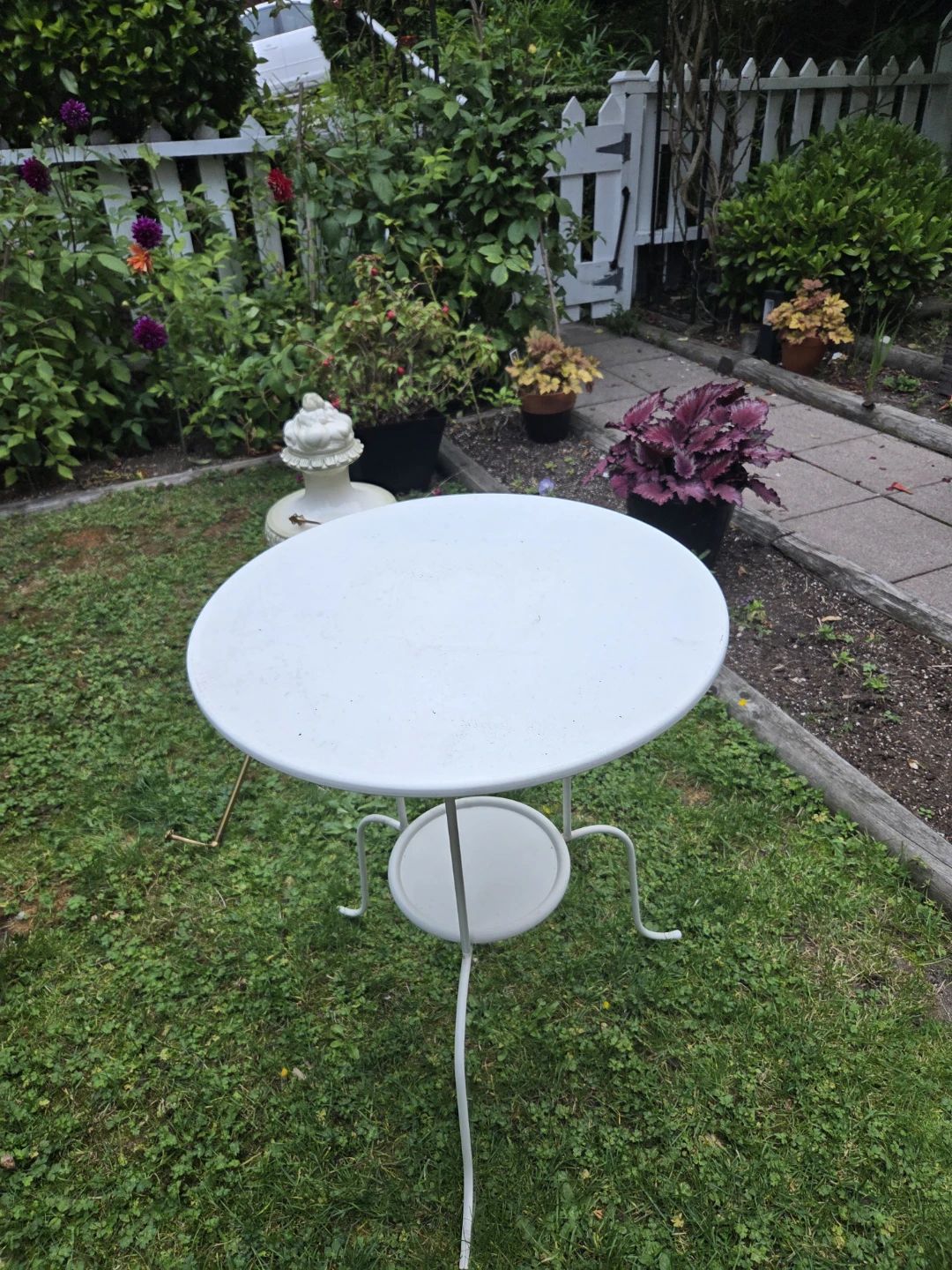 White Round Bistro Table - photo 3