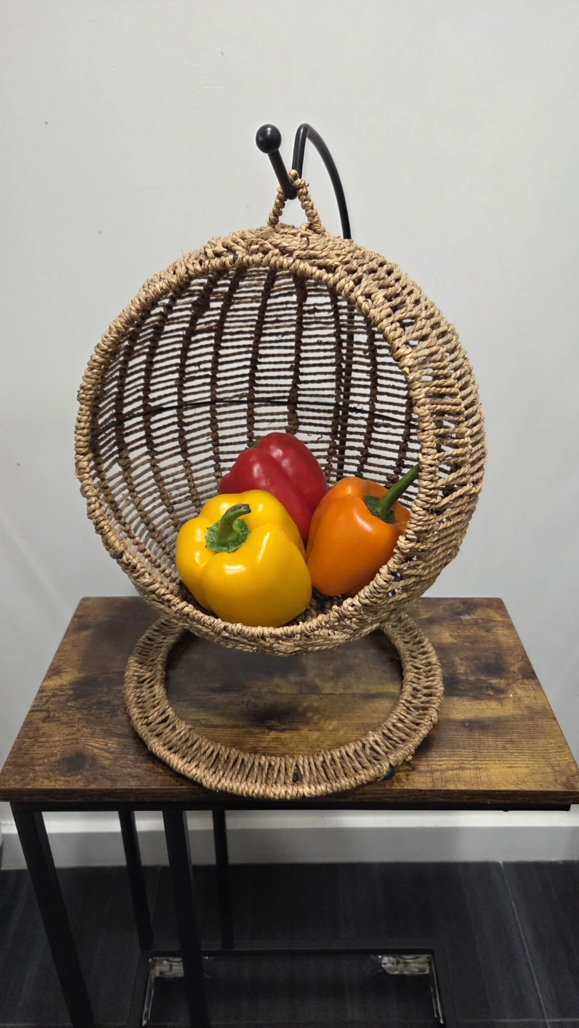 Wicker hanging basket
