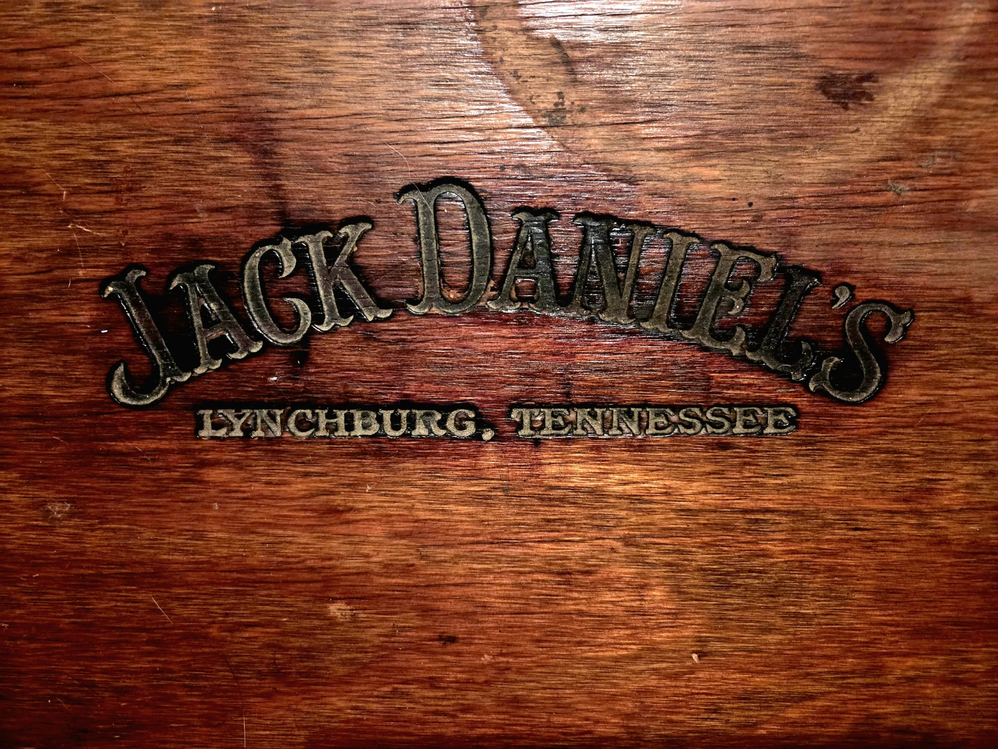 Jack Daniels Vintage Round Wood End Table - photo 2