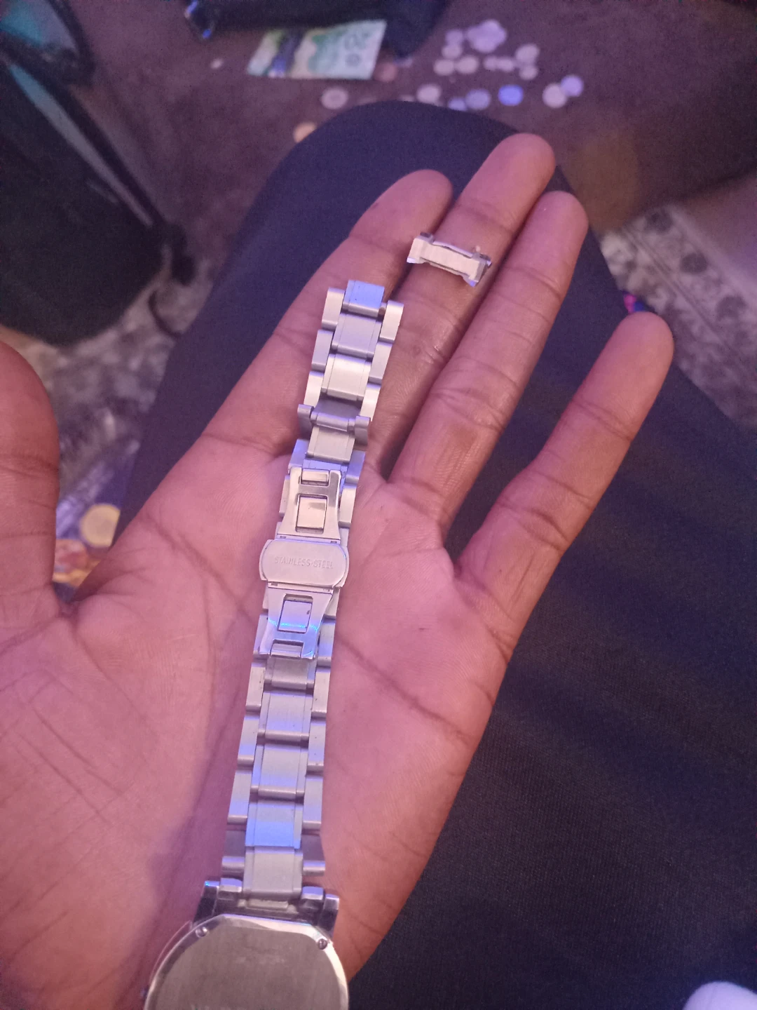 Men's Burberry watch read description - photo 3