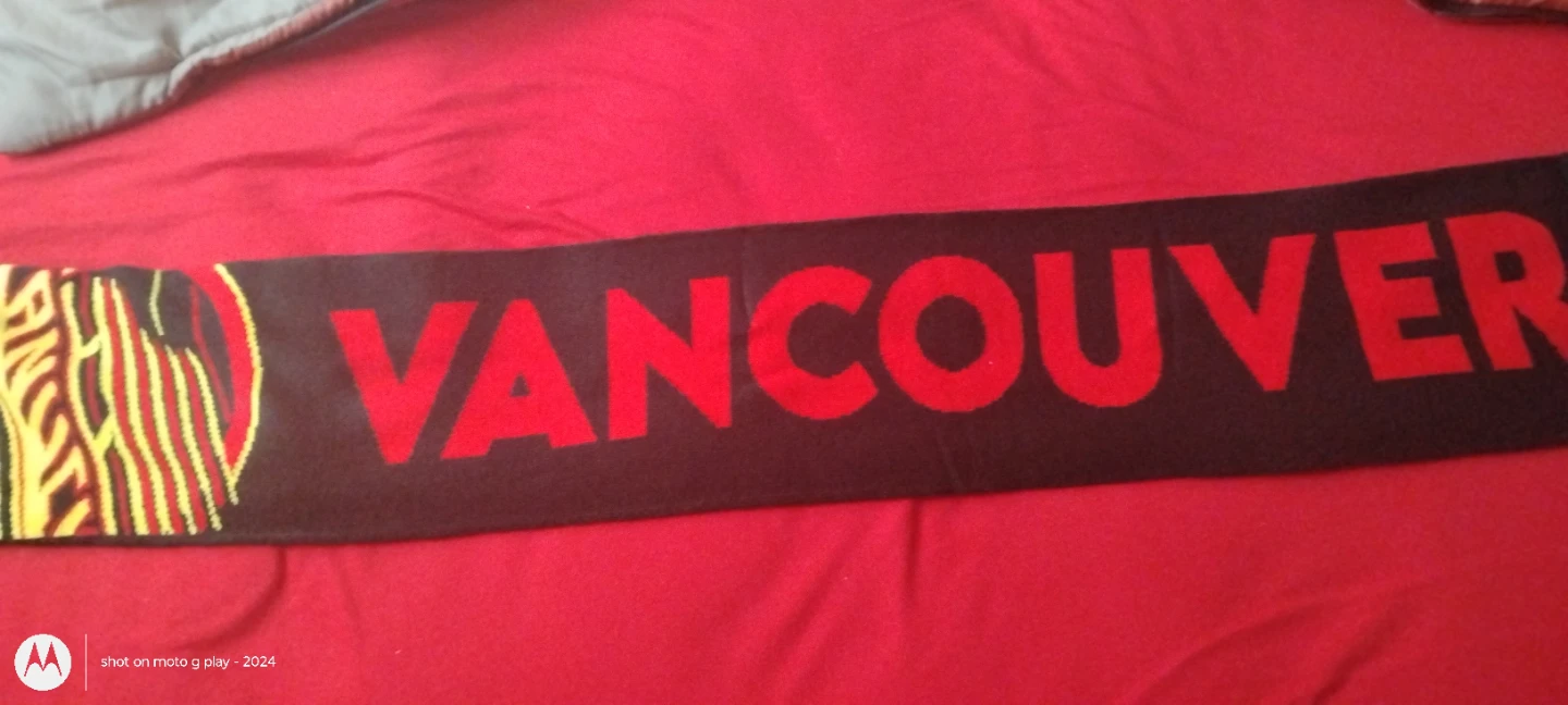 Vancouver Canucks vintage scarf - photo 3