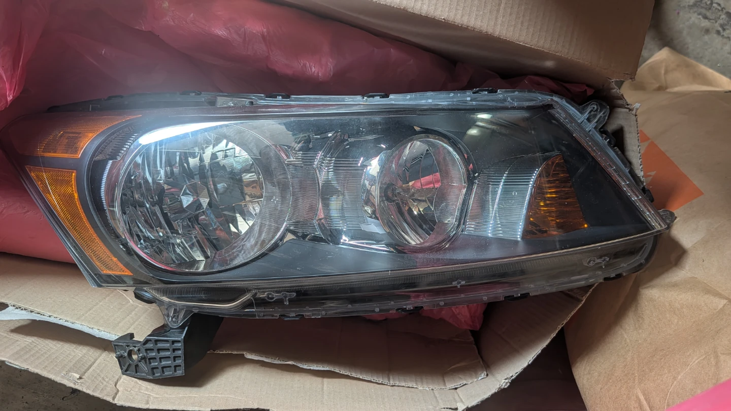 Complete headlight assembly for 2014-2018 Honda