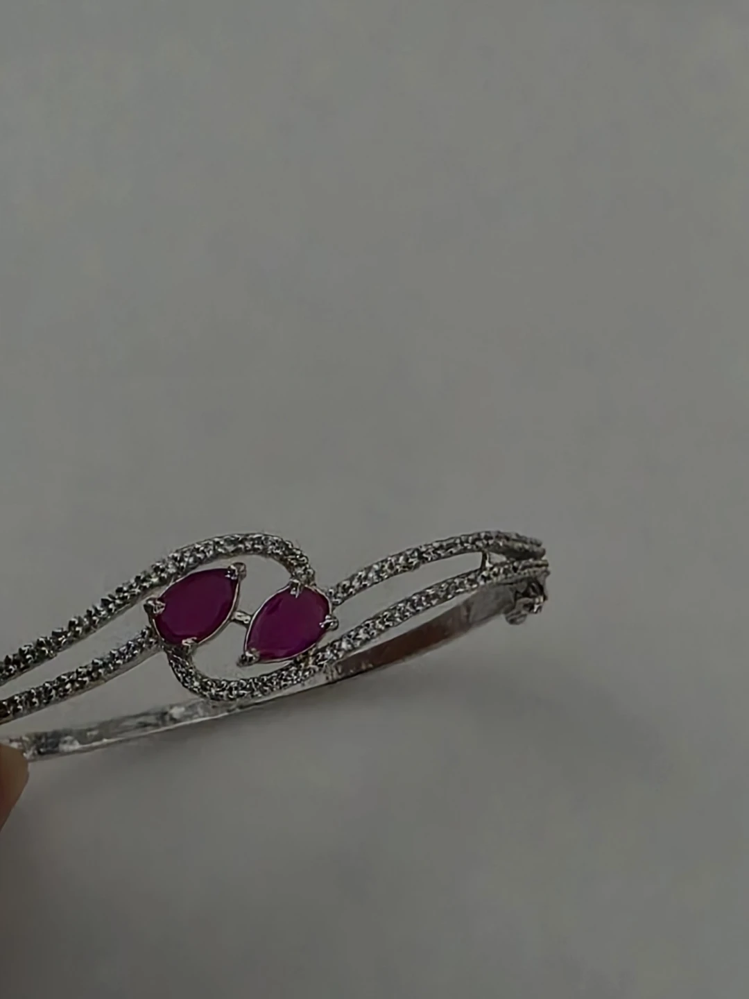 Silver-toned bracelet with pink stones - photo 2