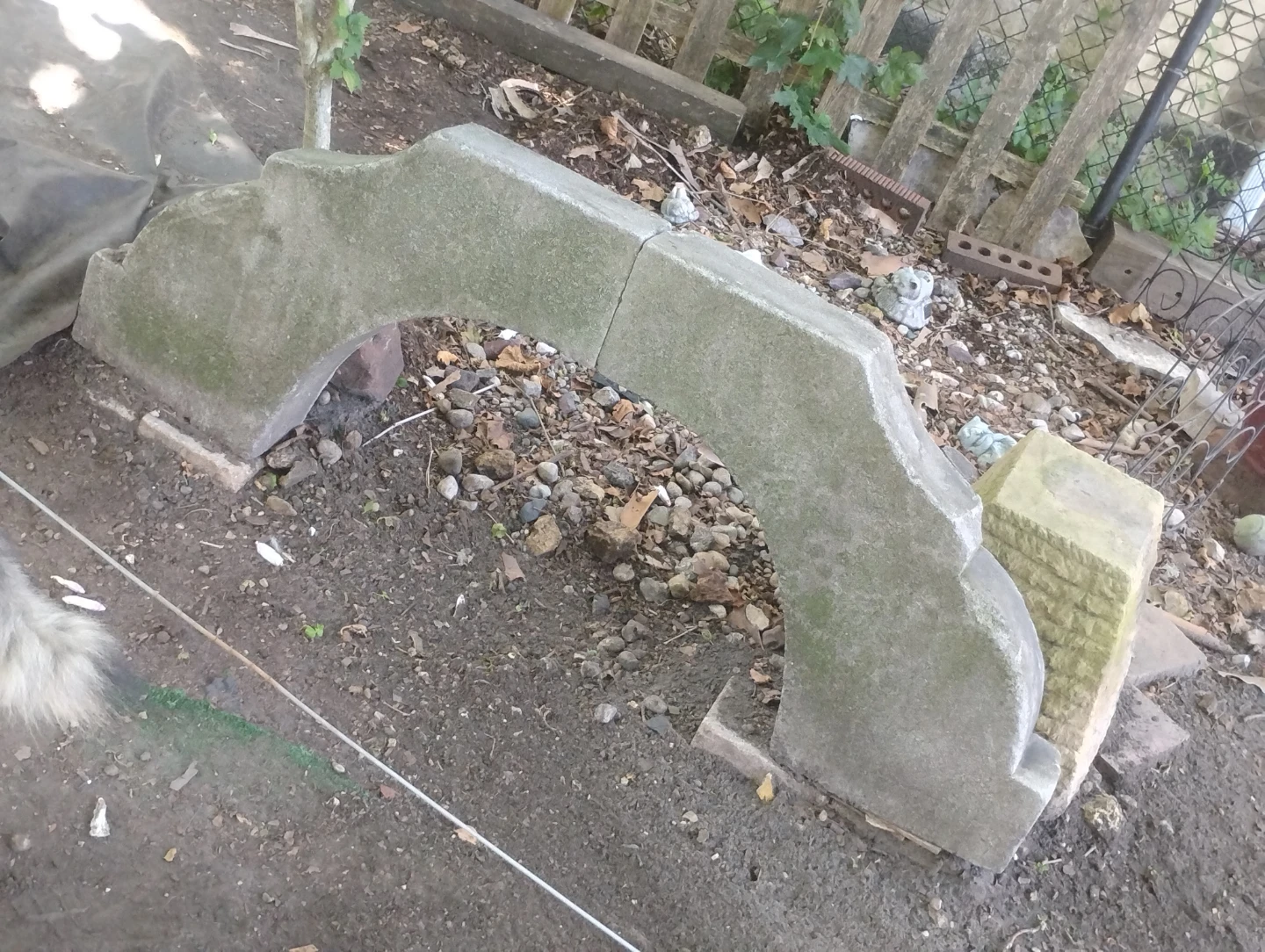 Concrete architectural salvage pieces - photo 5