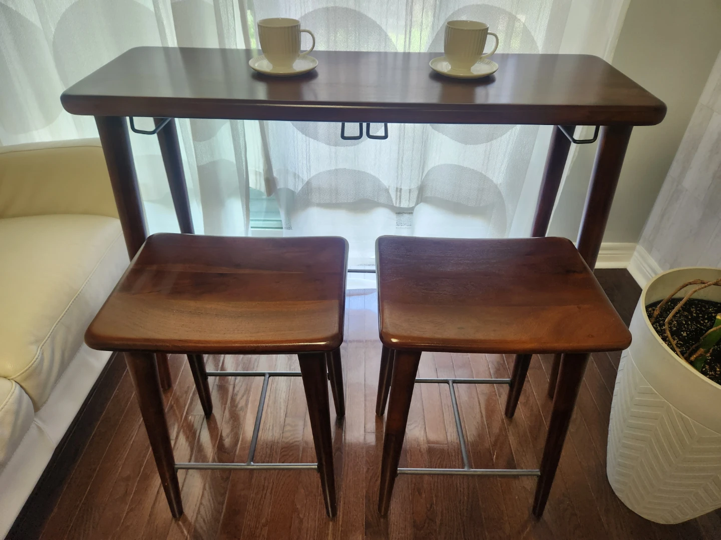 Wooden Console Table with 2 Stools