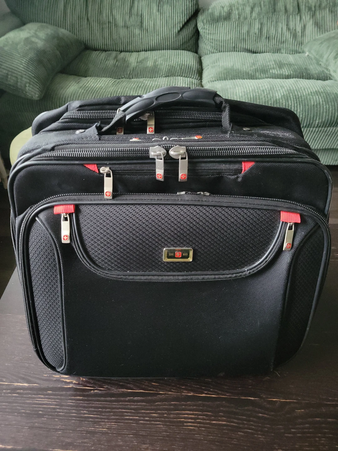 Swissgear Rolling Carry-On Luggage