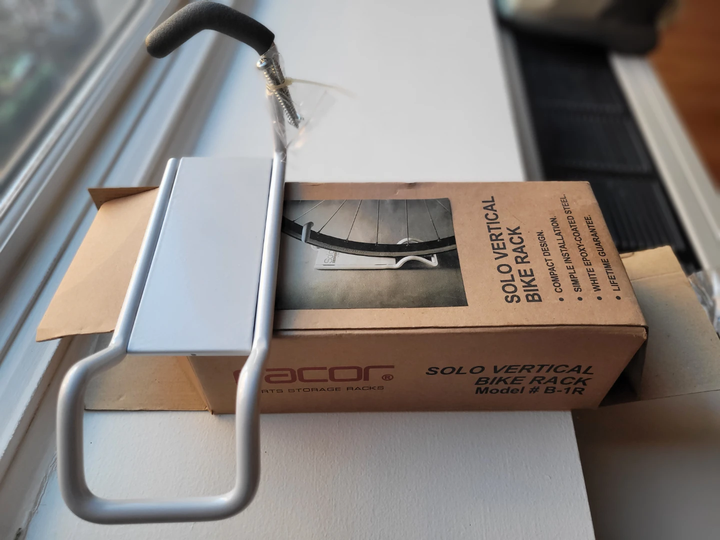 Racor Solo Vertical Bike Rack B-1R (Out of Box, Never Used) - photo 2
