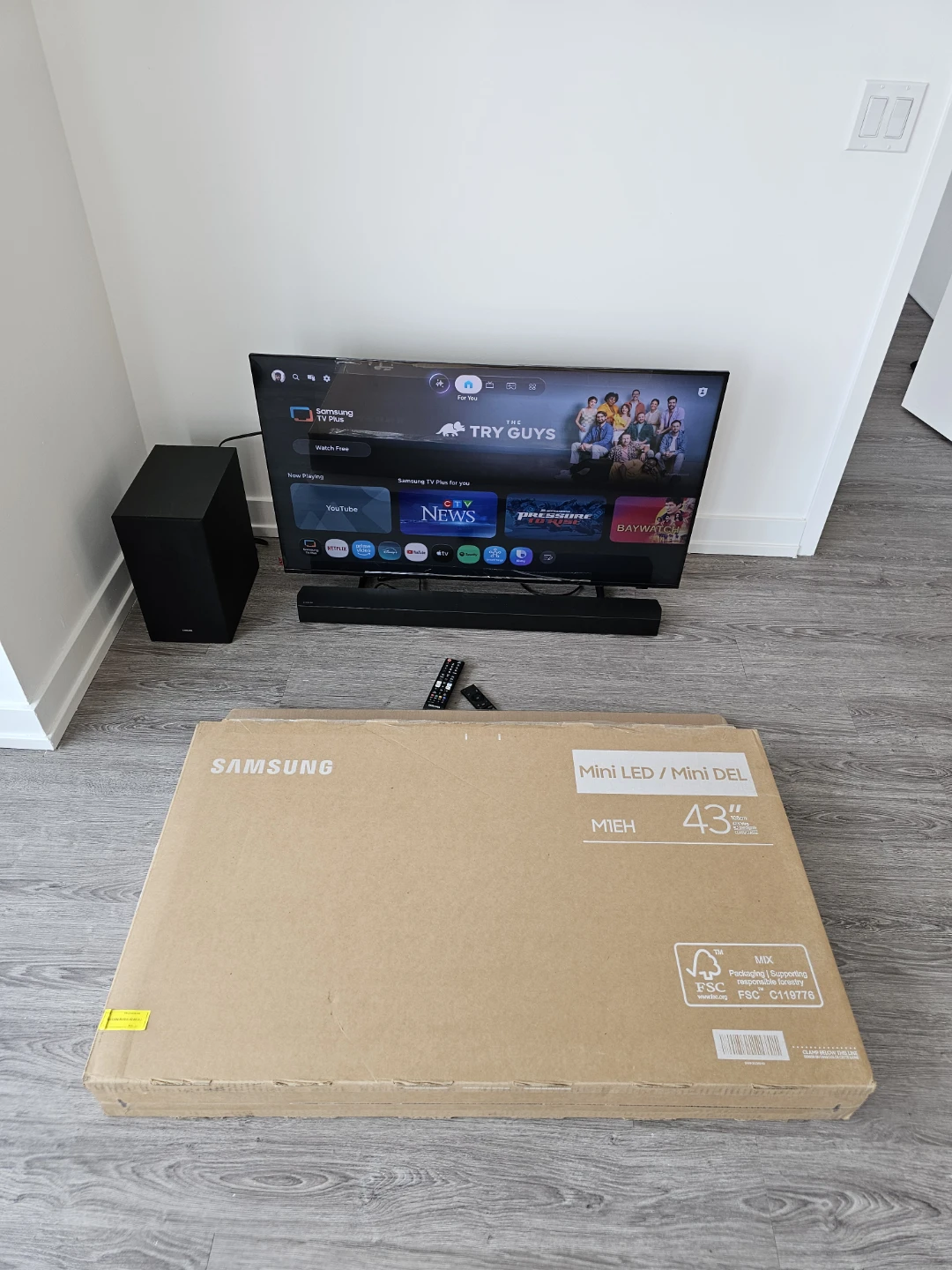 Samsung 43" Mini LED 4K TV + 3.1ch Soundbar Bundle — 1 Week Old - photo 3