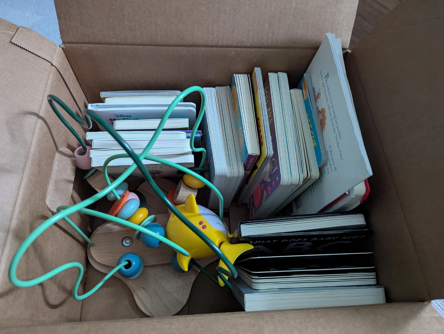 Assorted baby items and kids books - free - photo 4