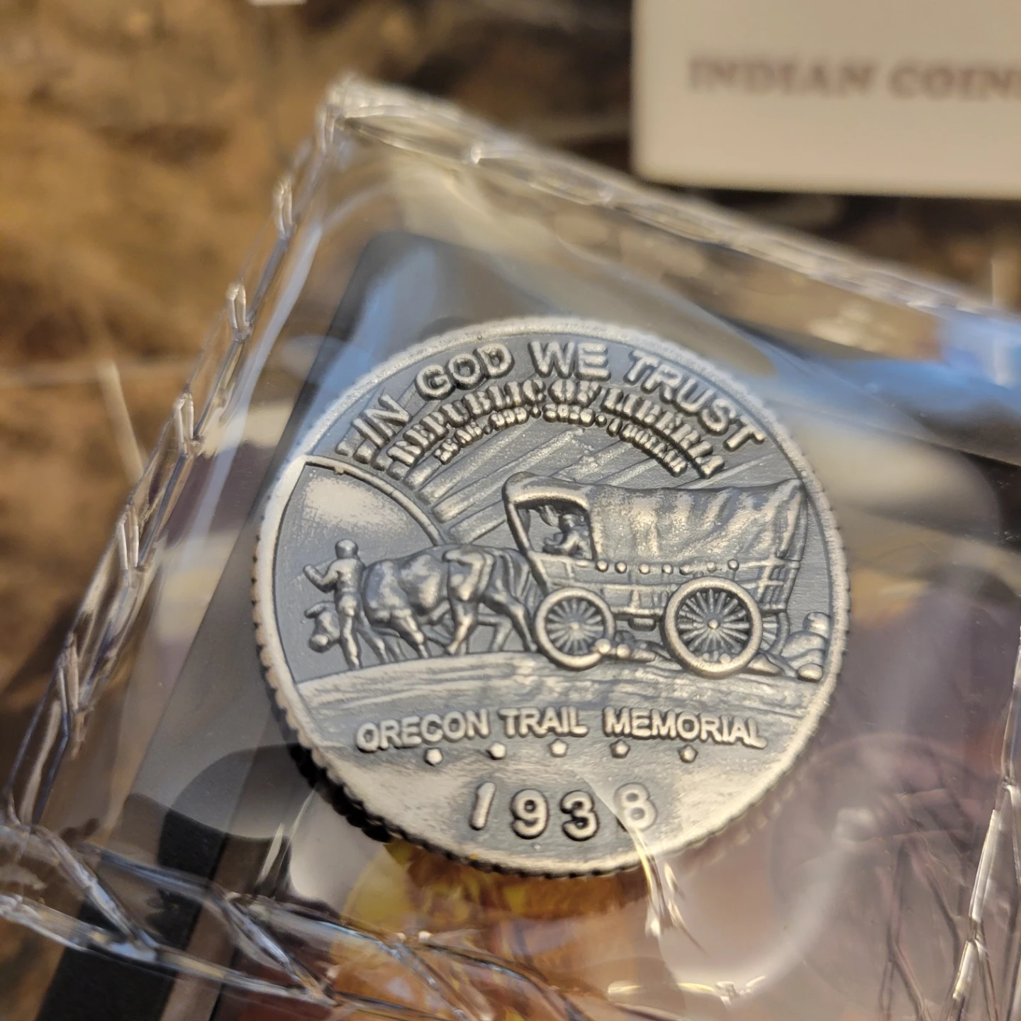 1938 Oregon Trail Memorial "In Silver We Trust" Coin - photo 3