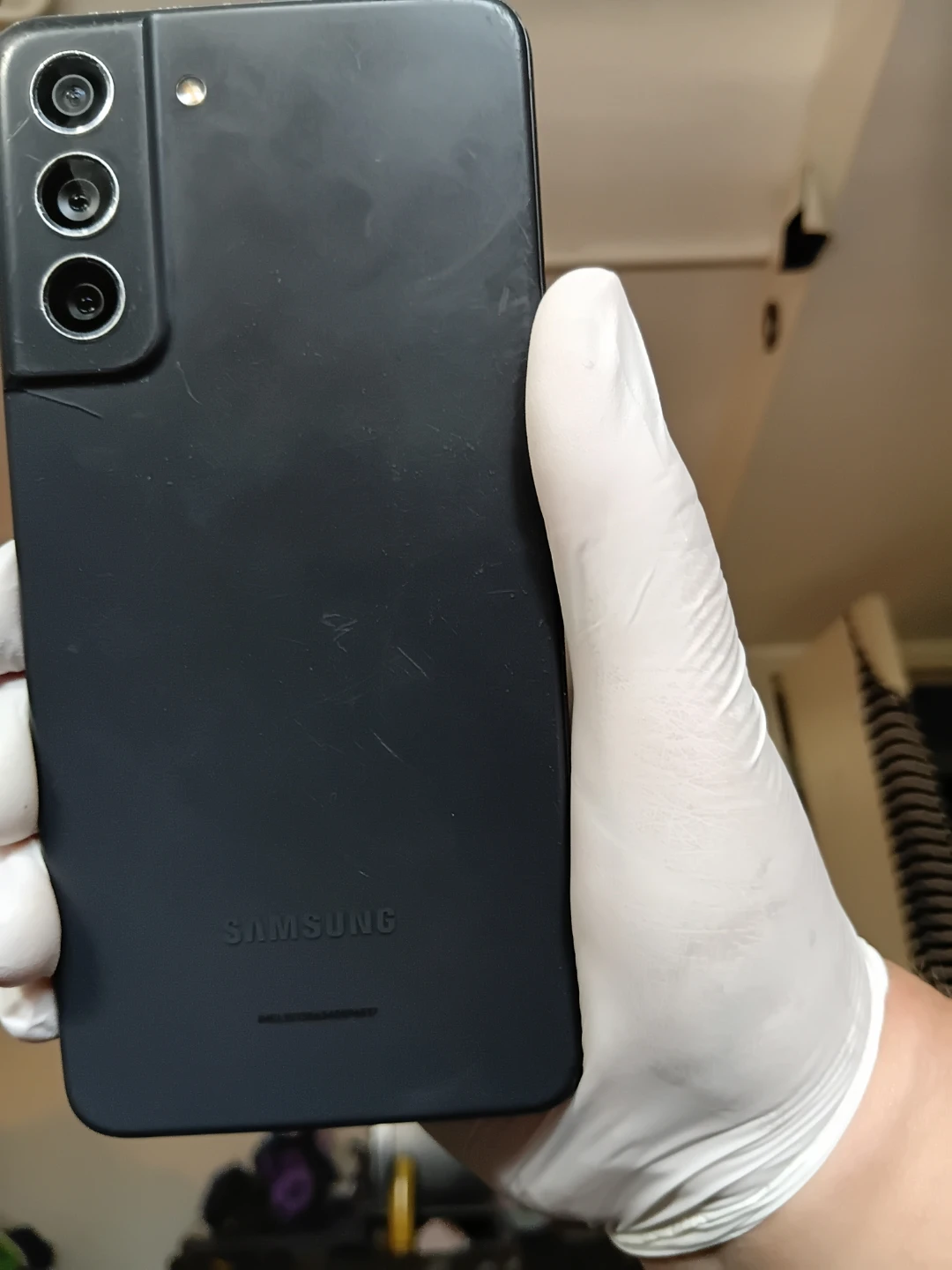 Unlocked Samsung s21 FE - photo 2