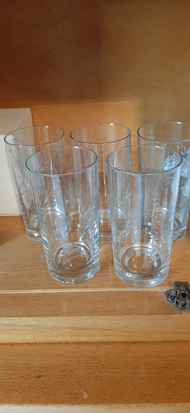Vintage 5 wheat etched glass tumblers
