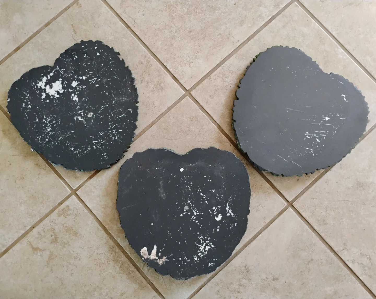 HEART-SHAPED STEPPING STONES (SET OF 3) - photo 5