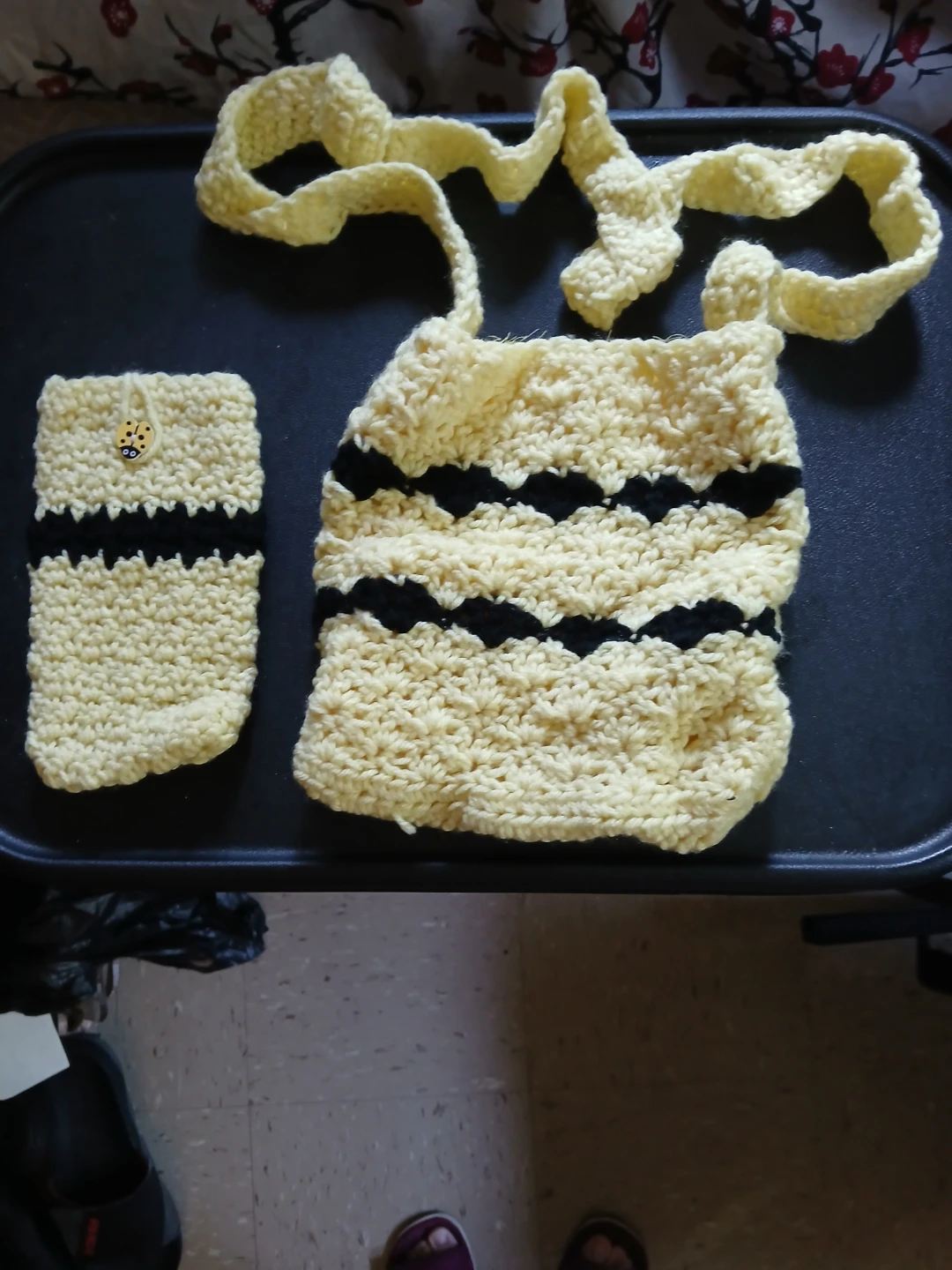 Mini purses and cell phone cases - photo 3