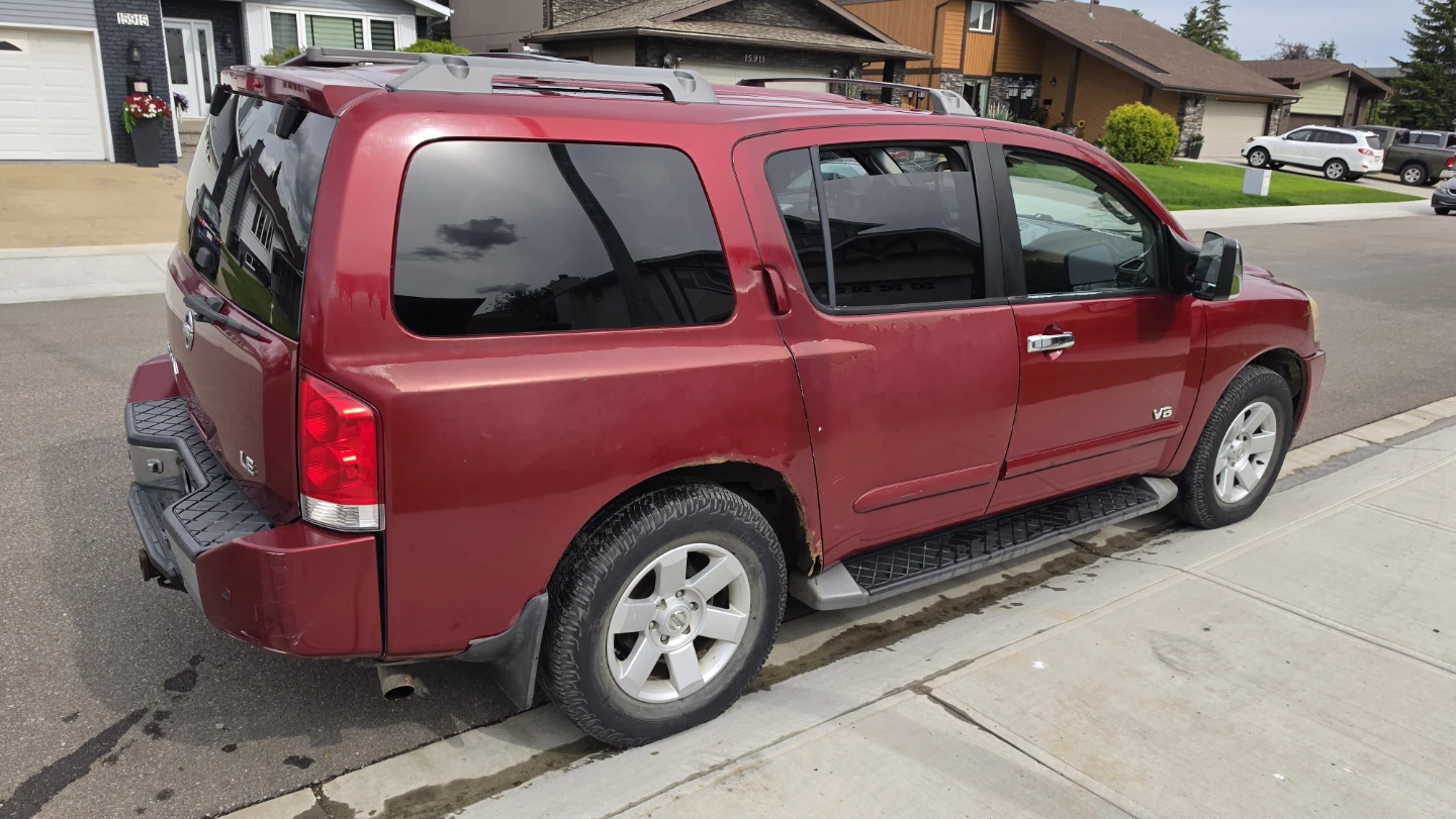 Nissan Armada LE - photo 2