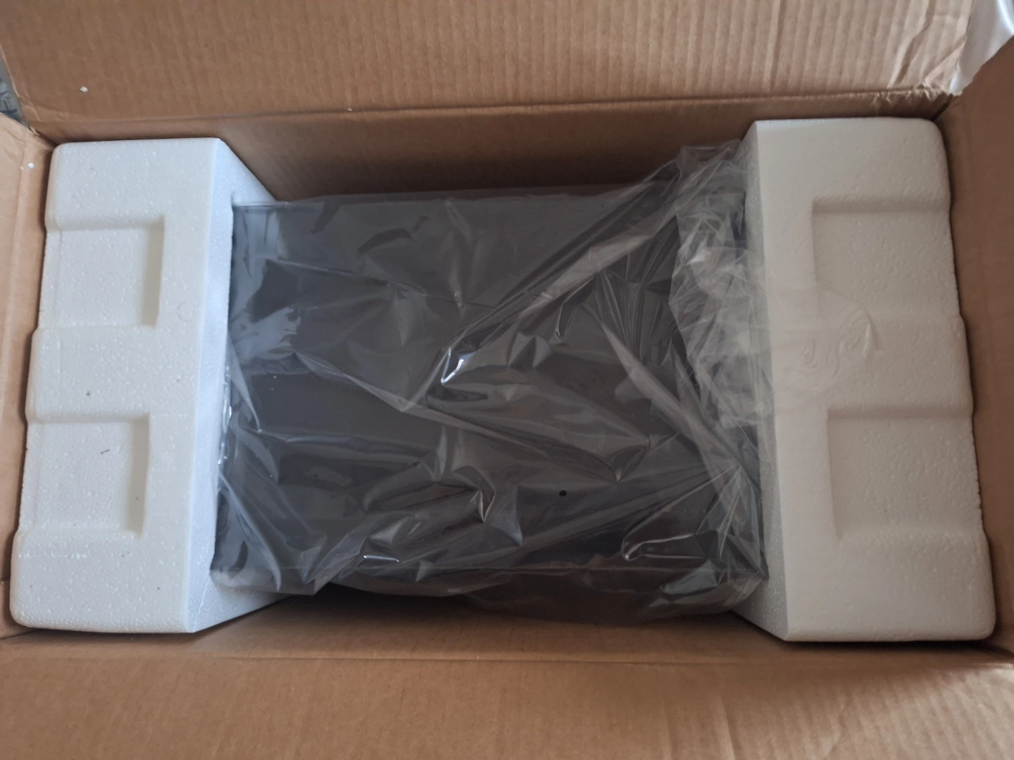 Corsair 3500x Series PC Case - photo 3