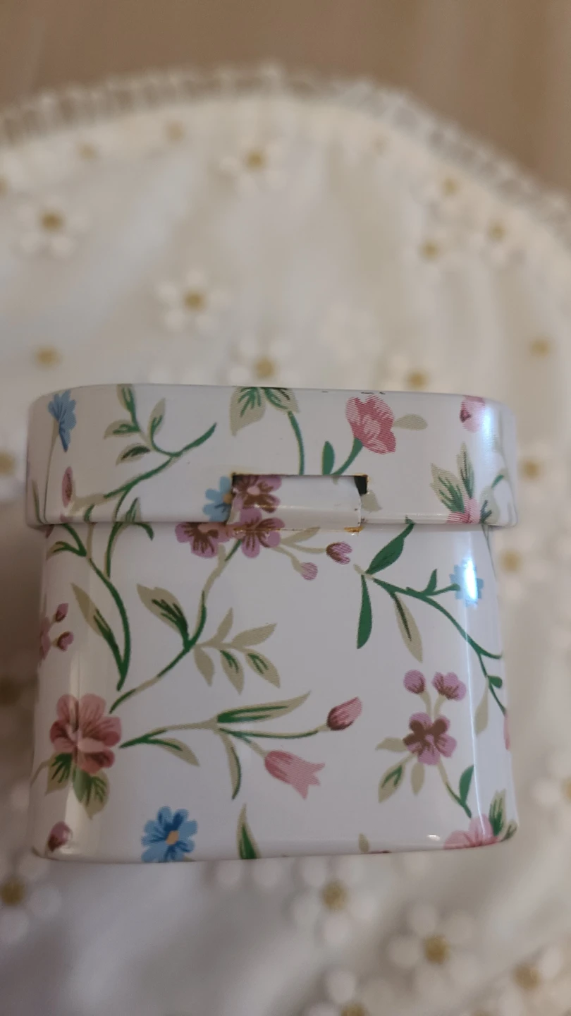 Floral Pattern Tin Box - photo 4