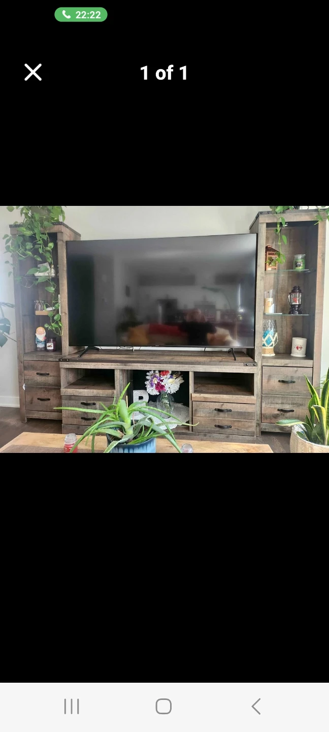 Entertainment center