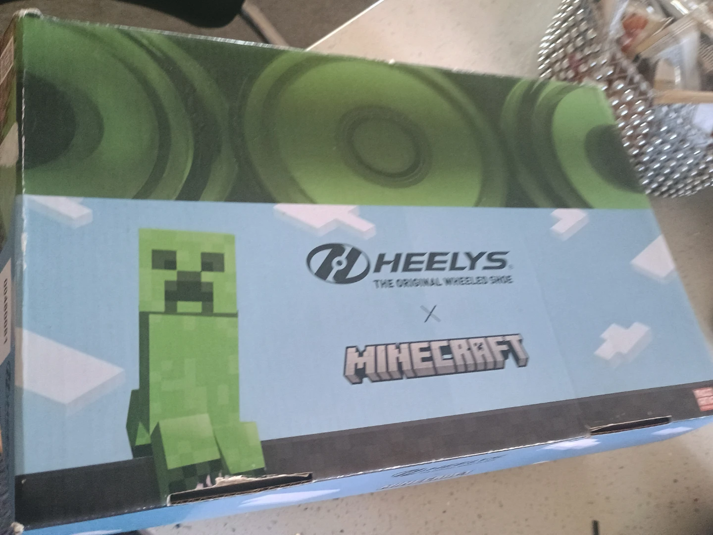 Heelys x Minecraft Creeper Wheeled Shoes - photo 2
