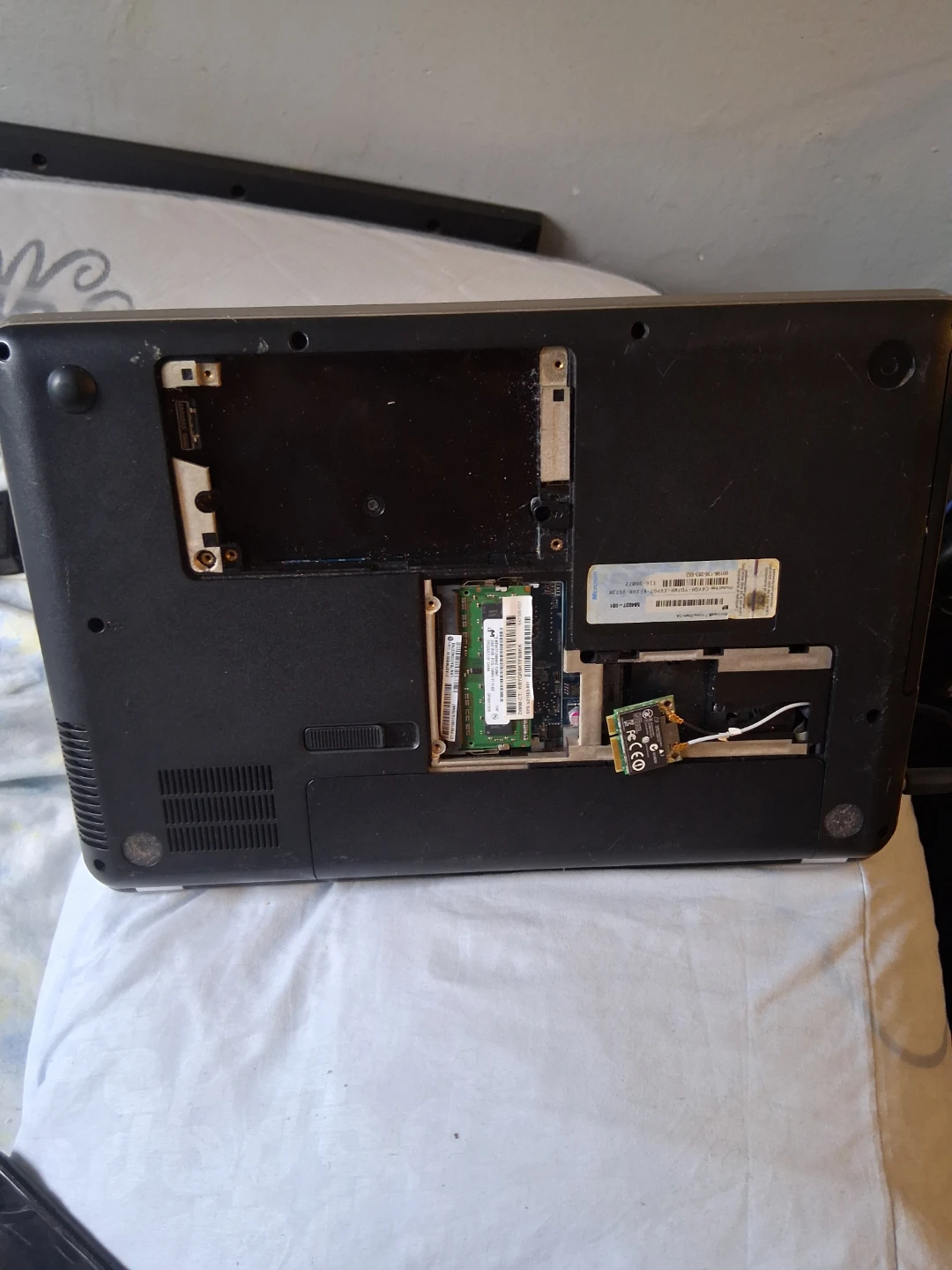 HP G42-4150X Notebook PC Laptop - photo 2