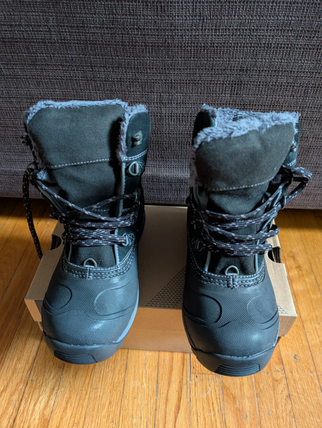 The North Face Winter Boots Girls (Size 5) - photo 2