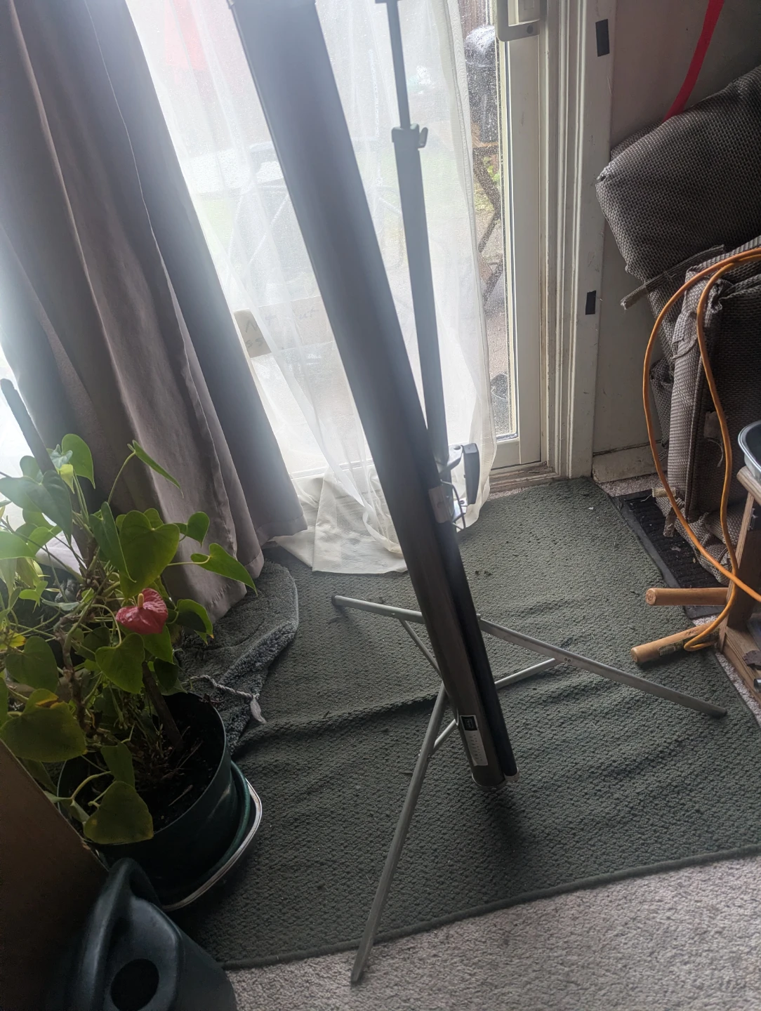 Portable Projector Screen on Tripod Stand