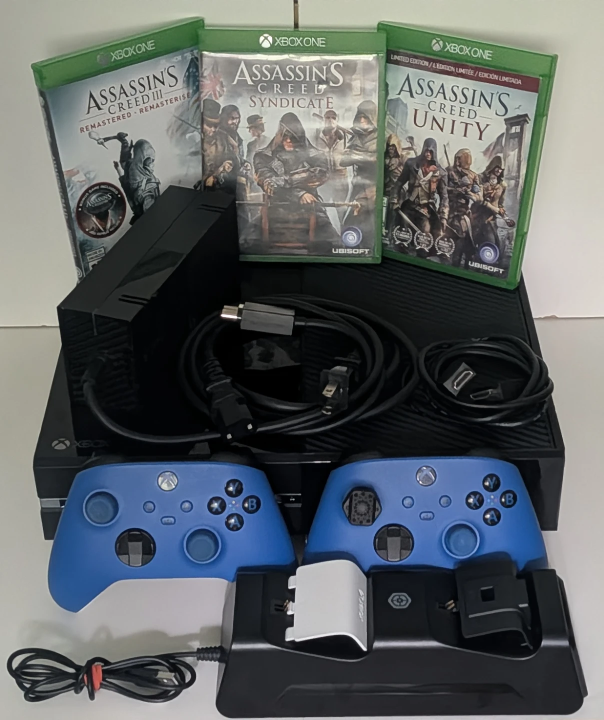 Fully Equipped 500GB Xbox One w/ Everything You Need - $250