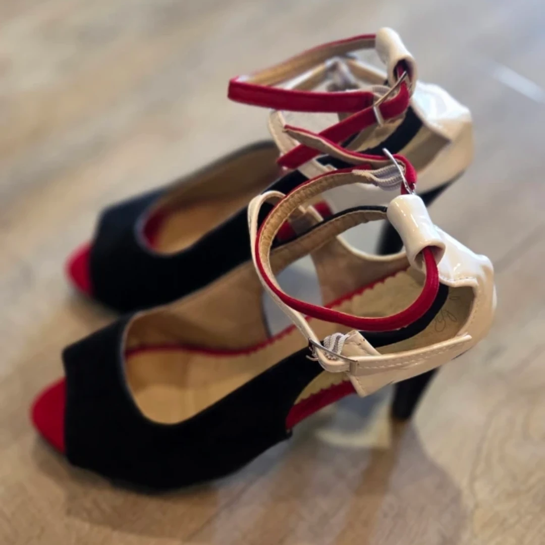 Women's Open-Toe Heels Size 10 - photo 3