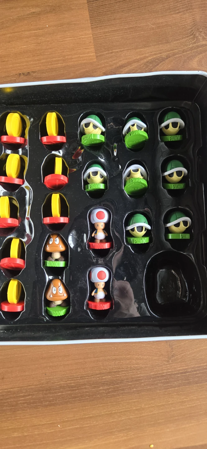 Super Mario Chess Collector's Edition Tin - photo 3