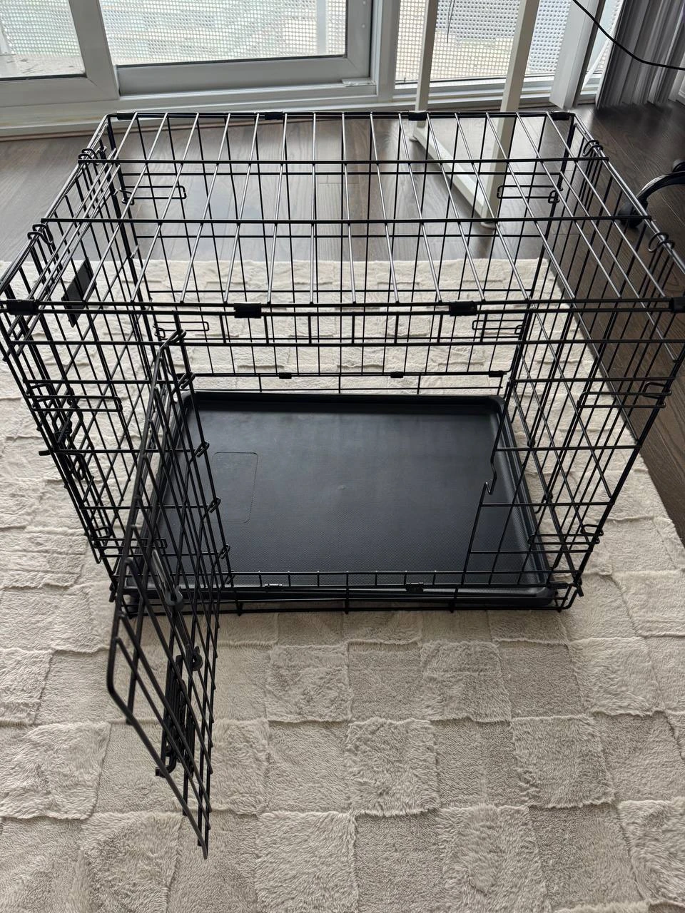 Metal dog crate (60L x 43W x 49H) - photo 2