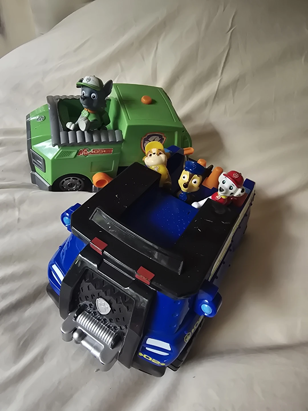 Paw Patrol Toy Vehicles and Figures - photo 3