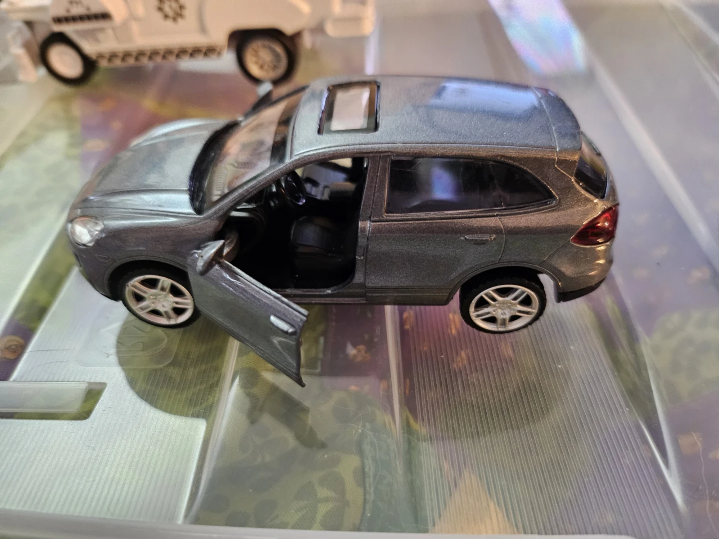 Collection of 5  die cast Toy Cars - photo 5