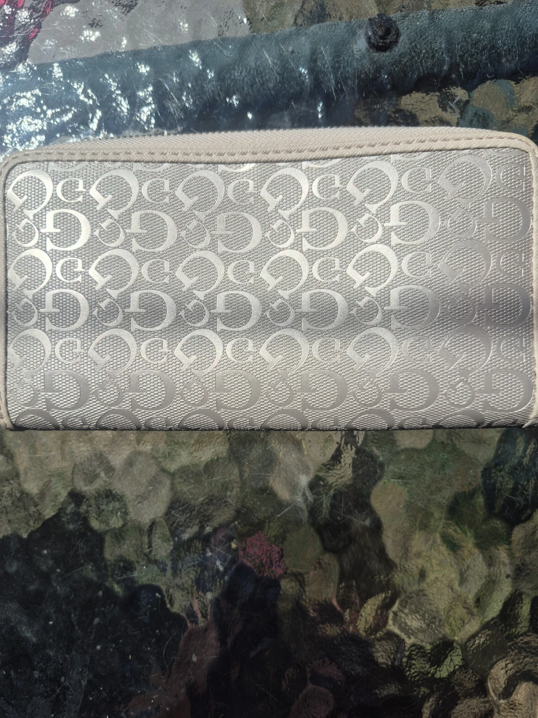 GUESS Zip-Around Wallet - photo 2