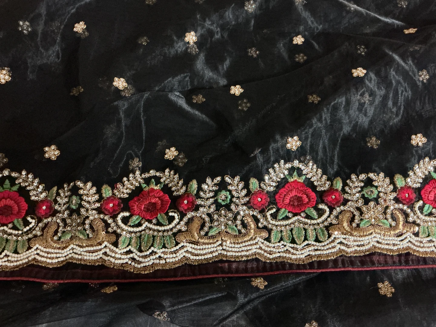 Black embroidered sari - photo 2