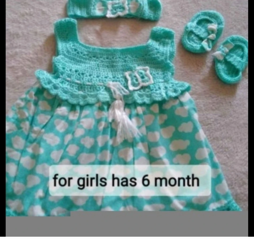 Handmade Crochet Baby Dress and Accessories - photo 5