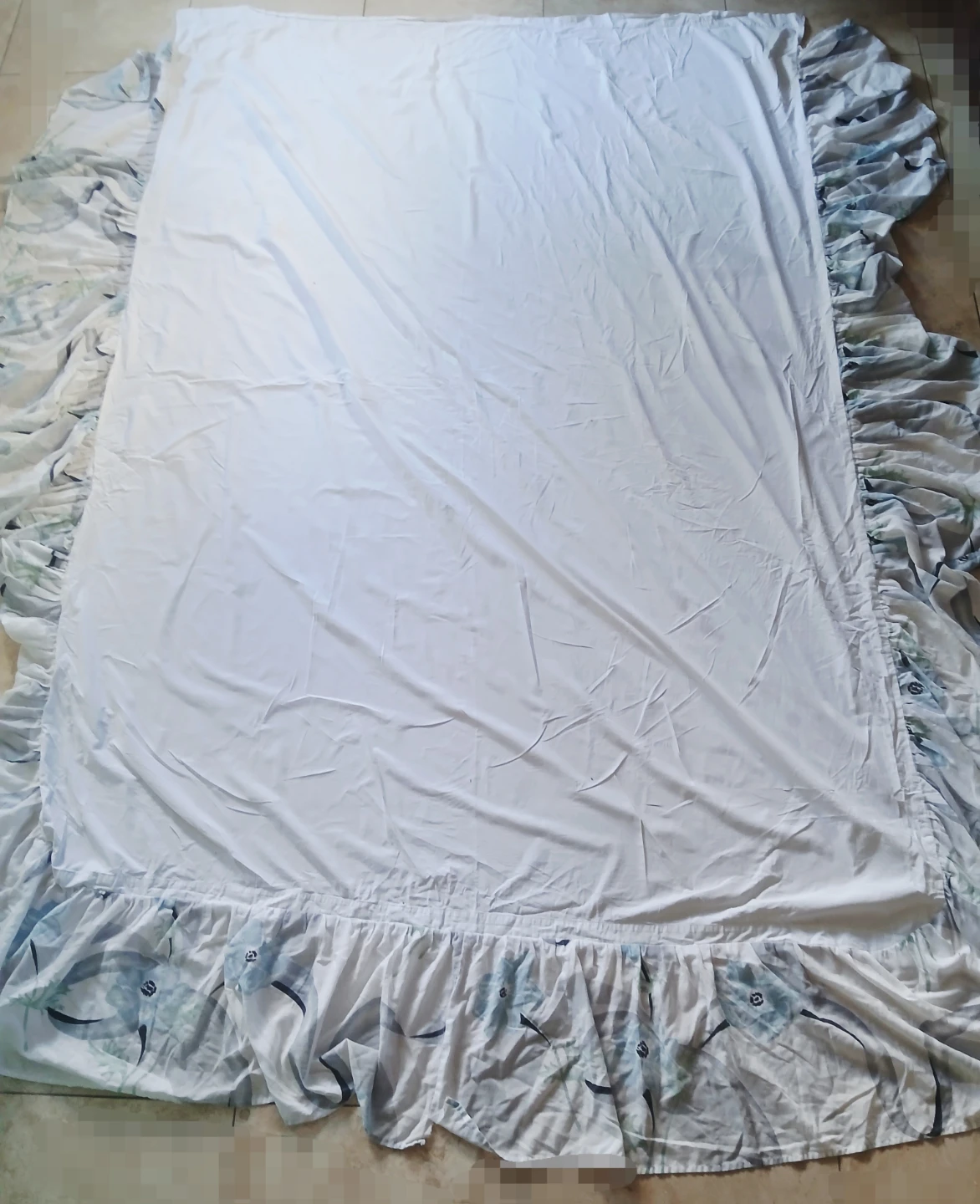 FREE Twin Size Bed Sheet with Floral Skirt - photo 3