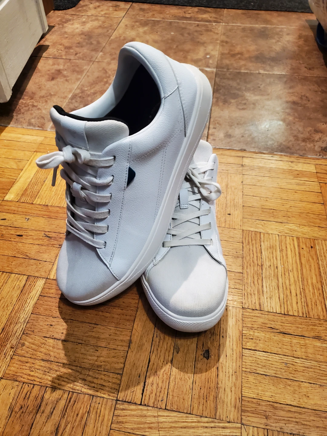 Vessi Shoes Size 9 - photo 2