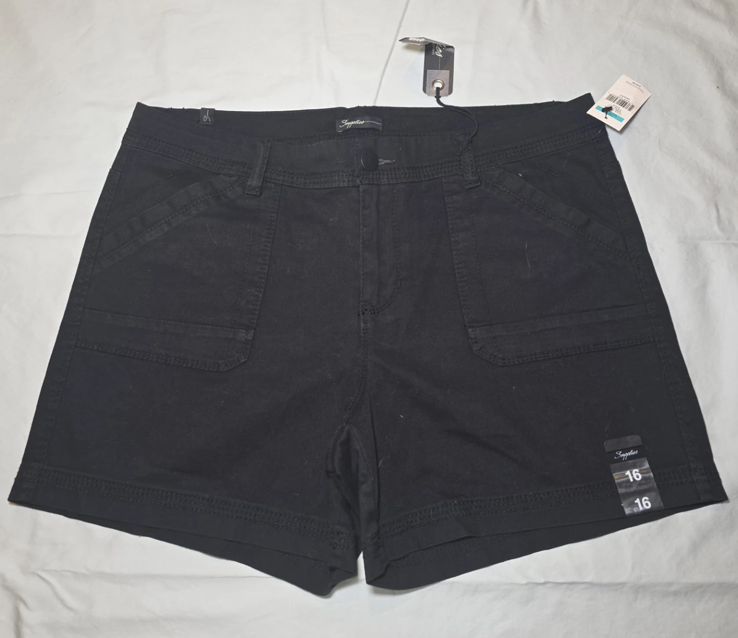 Black Shorts Size 16 in Womens
