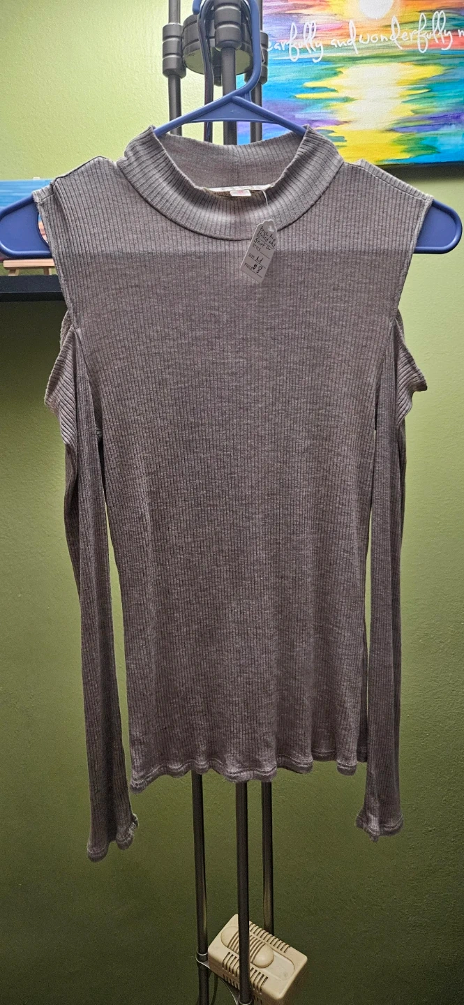 La Vie Parisienne Cold Shoulder Sweater in Manhattan, NY