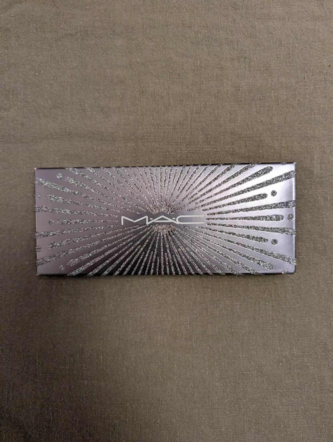 MAC Flashing Ice Extra Dimension Skinfinish Trio