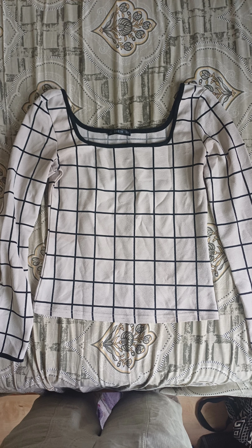 SHEIN Grid Print Long Sleeve Top