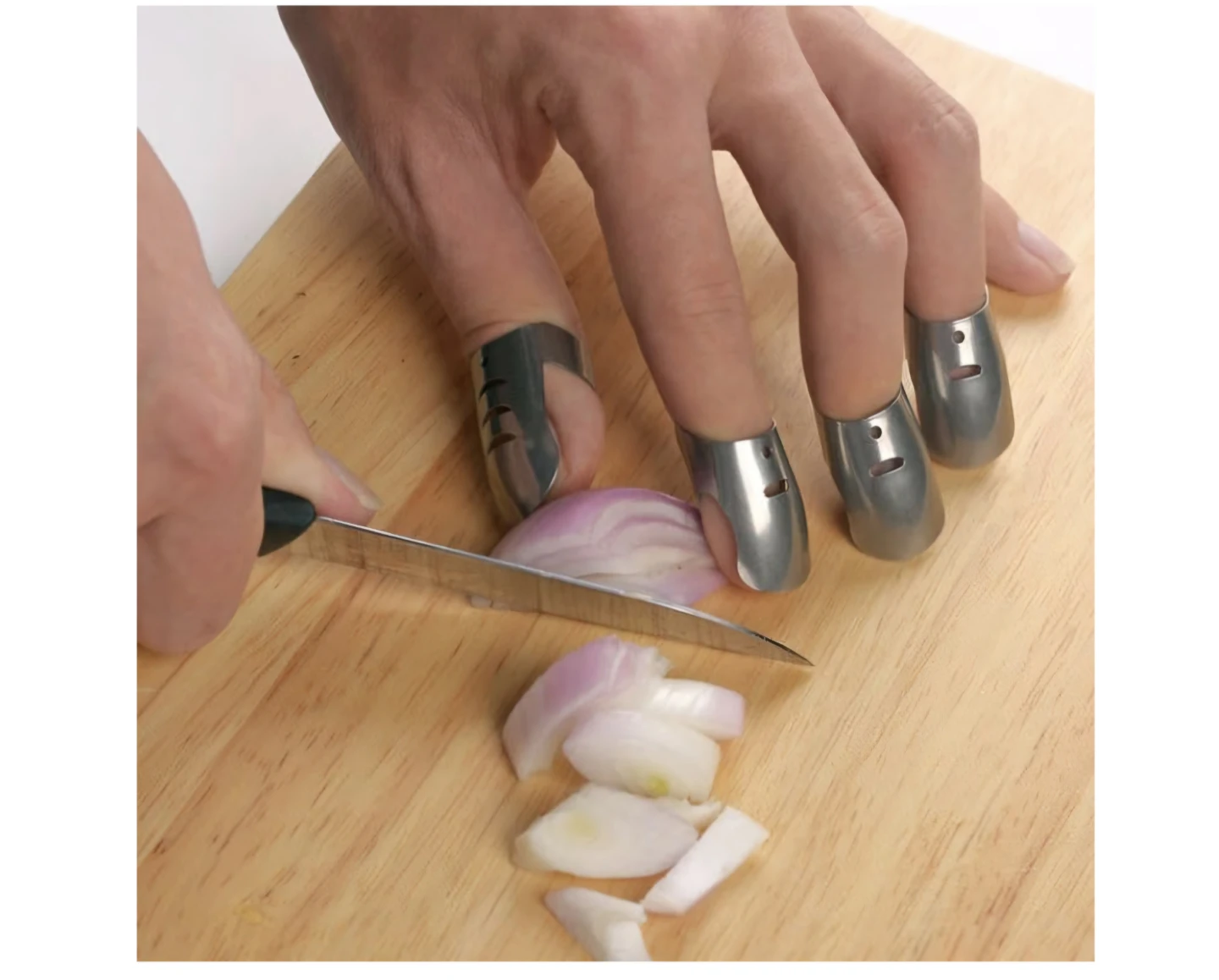 set of 4 Metal Finger Guards for Cooking - photo 3