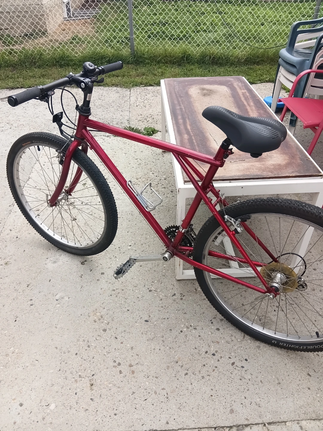 Men's mountain bike