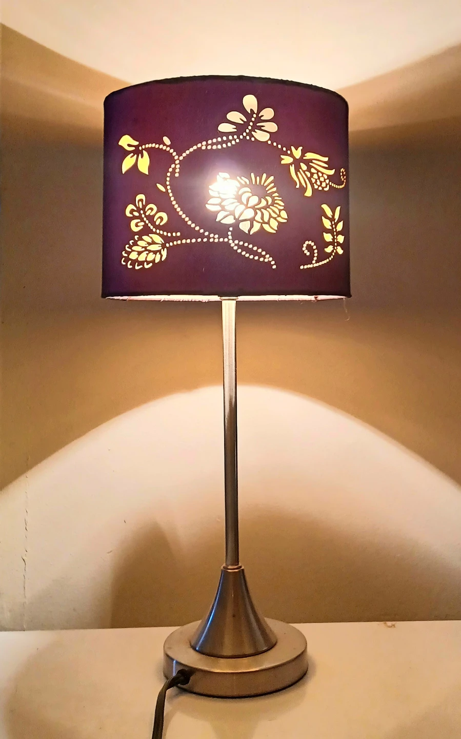 18" Modern Floral Cut-Out Table Lamp