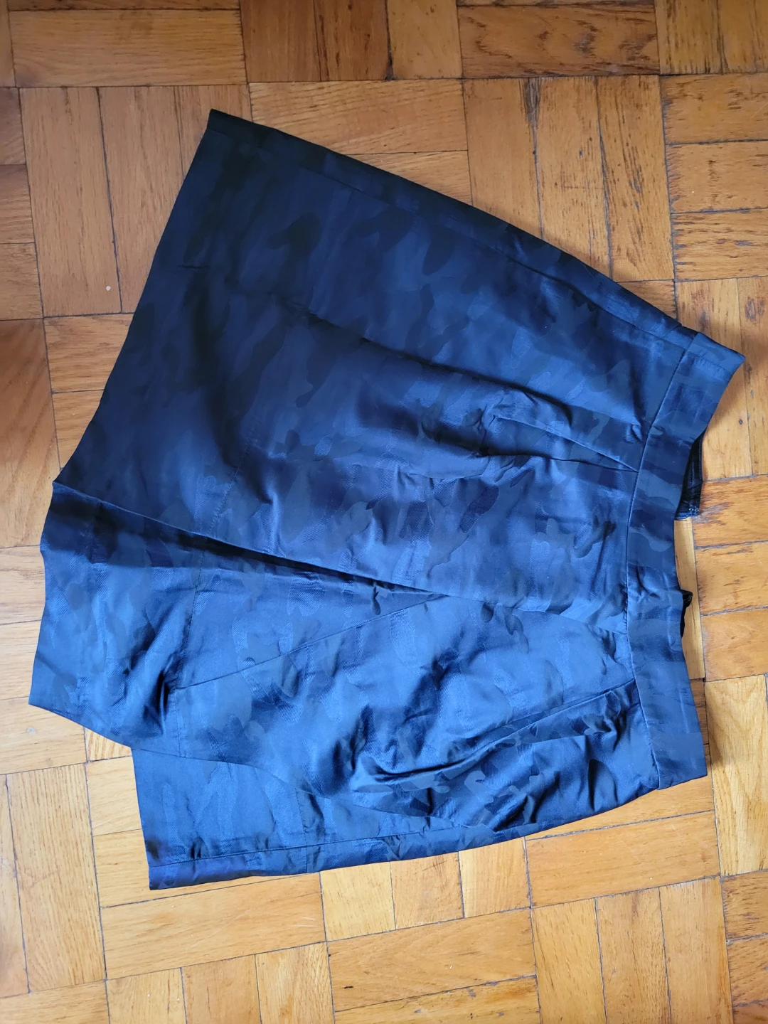 Banana Republic Petite Black Camo Skirt Size 8 - photo 5
