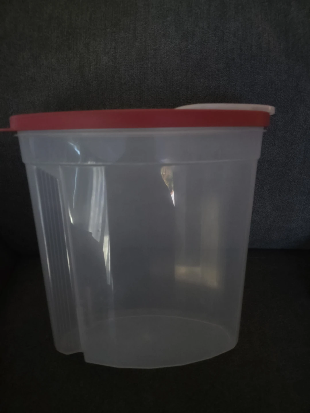 Rubbermaid Tupperware