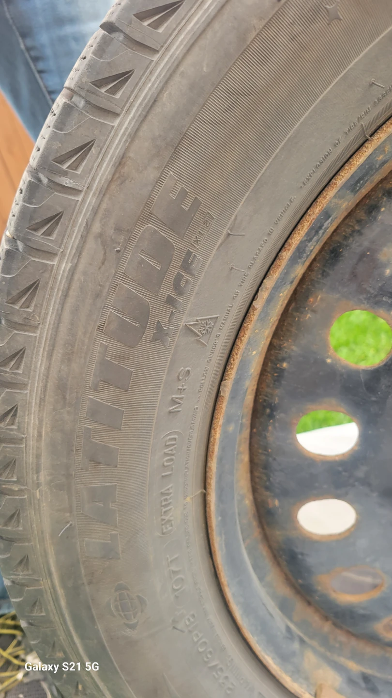Michelin latitude x-ice tires 235/60/R18 - photo 3