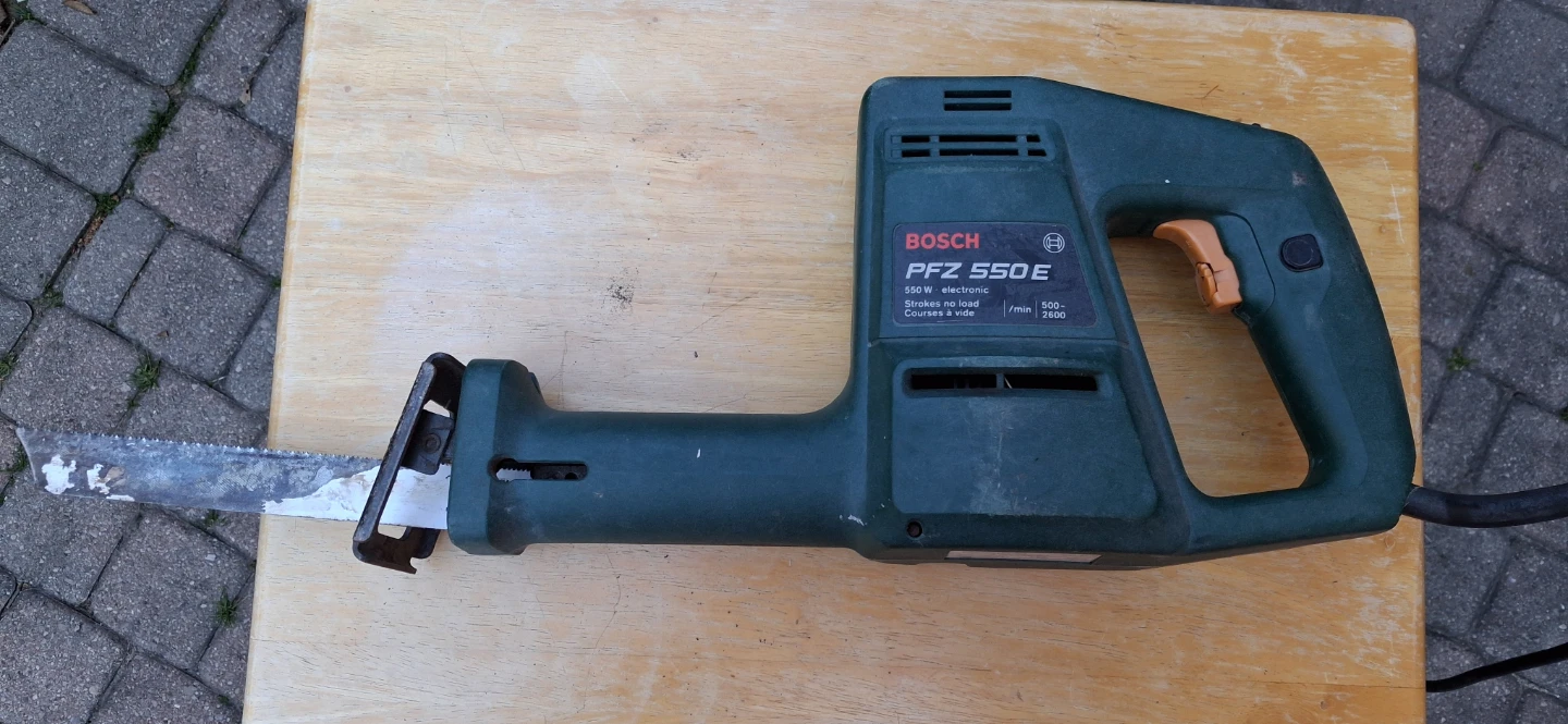 Bosch PFZ 550E Reciprocating Saw - photo 2